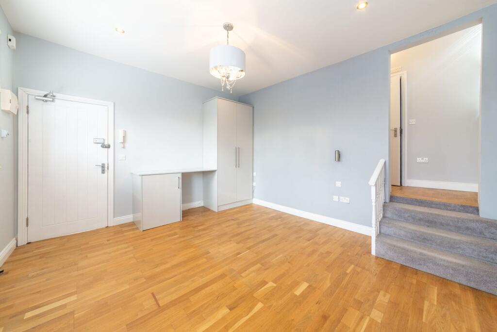 4 bed Annexe for rent in Hampstead. From Foxtons - Hampstead