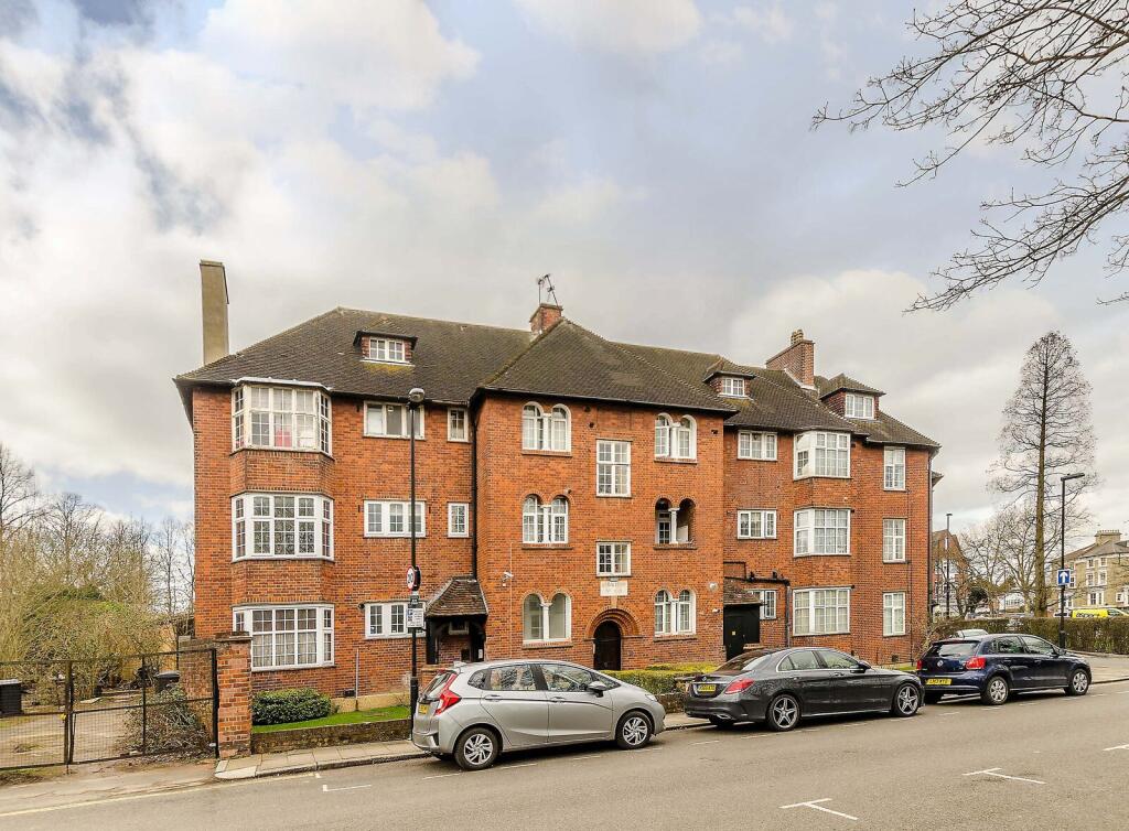 2 bed 1st Floor Flat for rent in Hornsey. From Foxtons - Hampstead