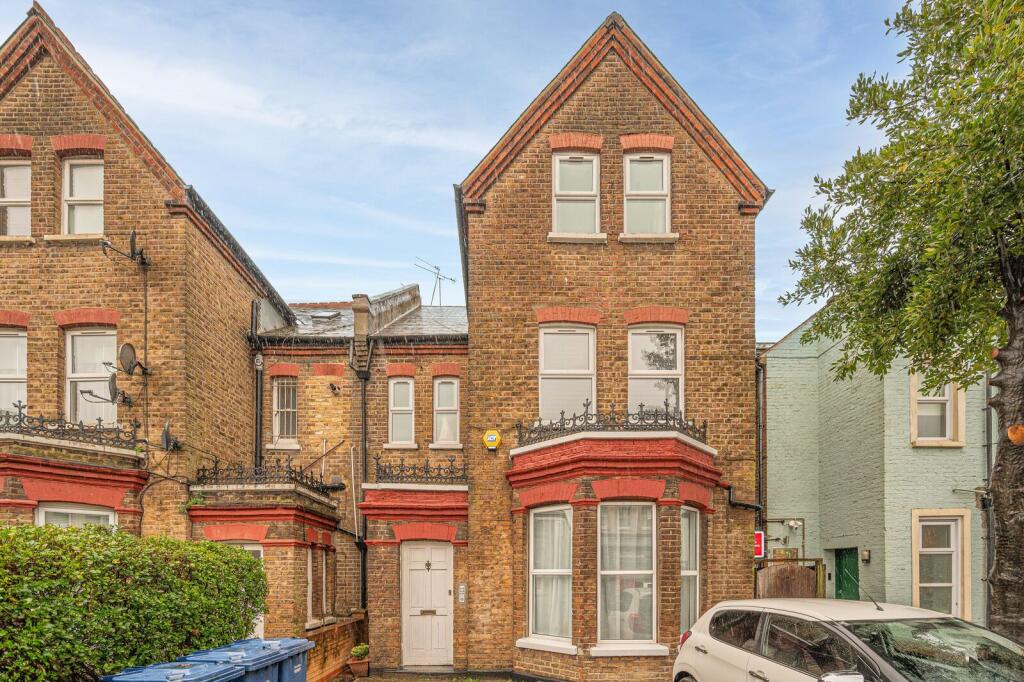 2 bed 1st Floor Flat for rent in Willesden. From Foxtons - Hampstead