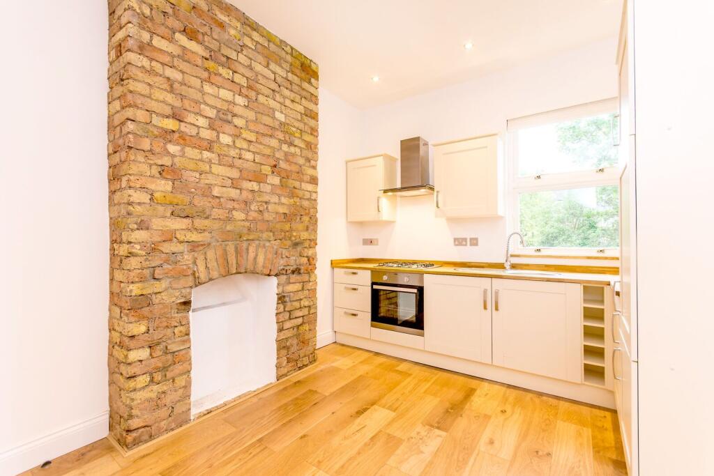 2 bed 1st Floor Flat for rent in London. From Foxtons - Hampstead