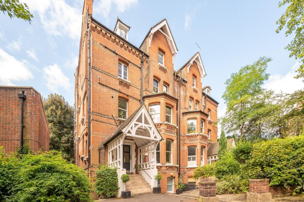 3 bed 1st Floor Flat for rent in London. From Foxtons - Hampstead