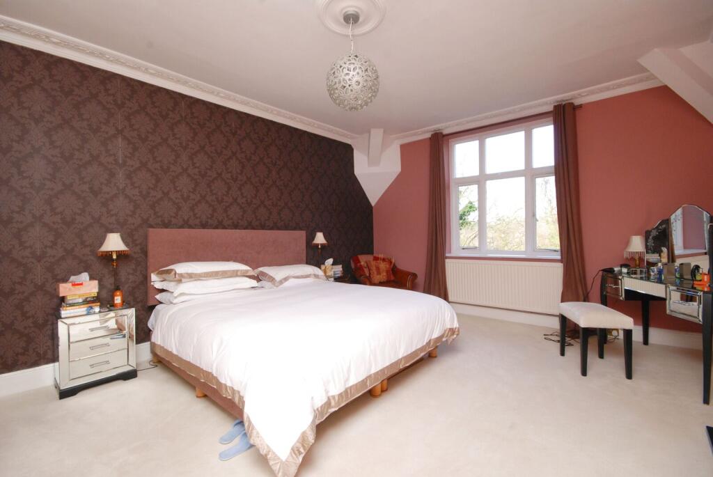 2 bed 1st Floor Flat for rent in Hampstead. From Foxtons - Hampstead
