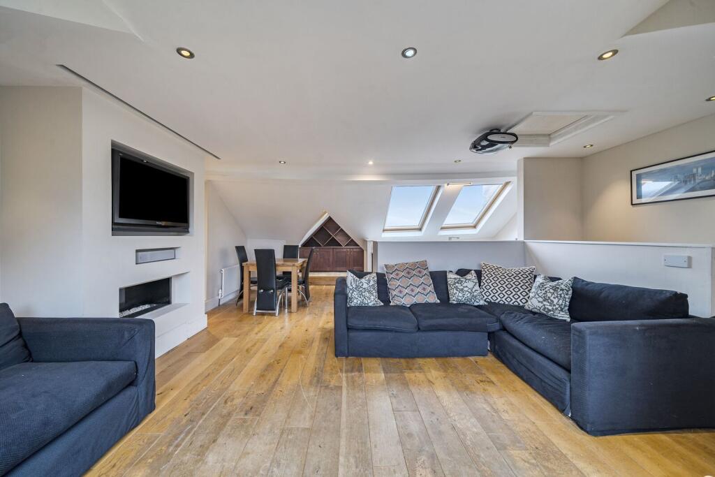 3 bed Annexe for rent in Hampstead. From Foxtons - Hampstead