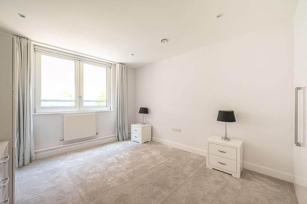 2 bed 1st Floor Flat for rent in Hampstead. From Foxtons - Hampstead