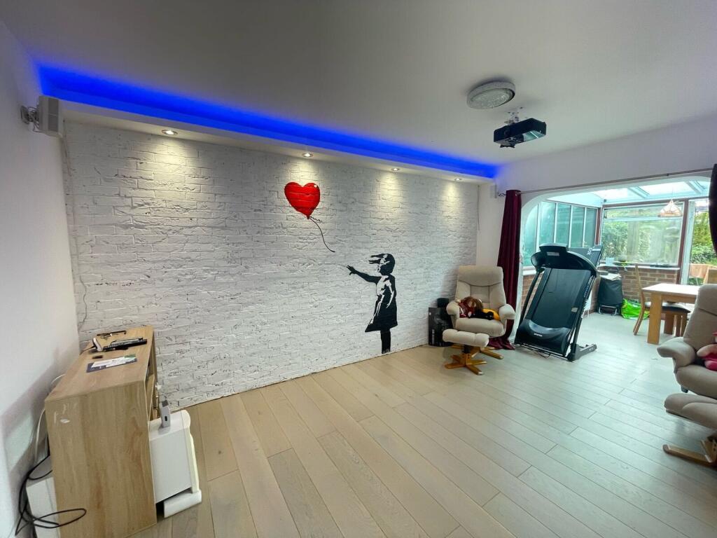 3 bed End of Terrace for rent in Harrow. From Foxtons - Harrow