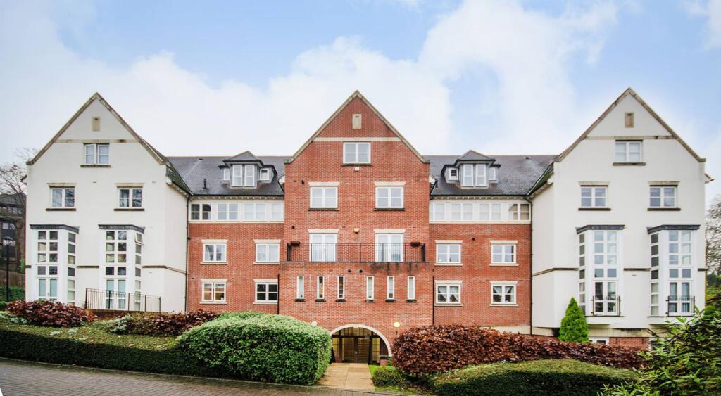 2 bed 1st Floor Flat for rent in Harrow. From Foxtons - Harrow