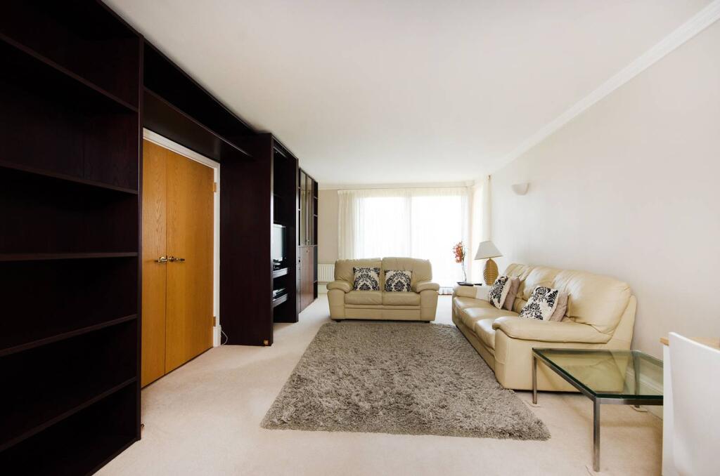 3 bed 1st Floor Flat for rent in Harrow. From Foxtons - Harrow