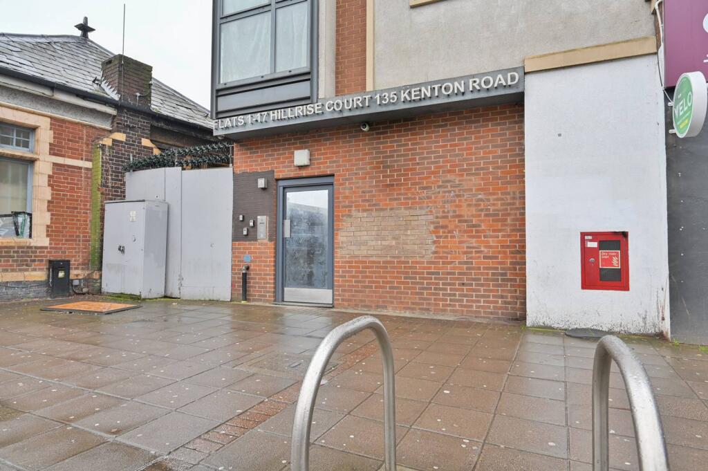 2 bed 1st Floor Flat for rent in Harrow. From Foxtons - Harrow