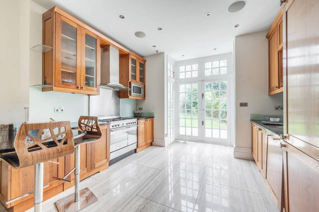 3 bed Annexe for rent in Harrow. From Foxtons - Harrow