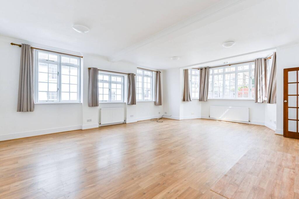 3 bed 1st Floor Flat for rent in Harrow. From Foxtons - Harrow