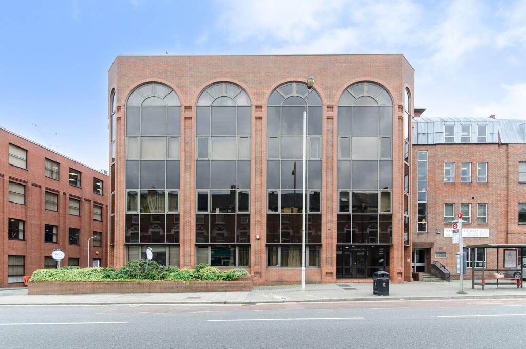 1 bed 1st Floor Flat for rent in Harrow. From Foxtons - Harrow