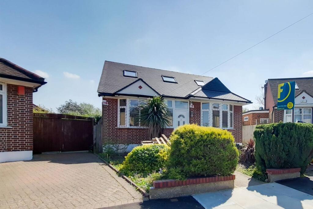 5 bed Bungalow for rent in Harrow. From Foxtons - Harrow