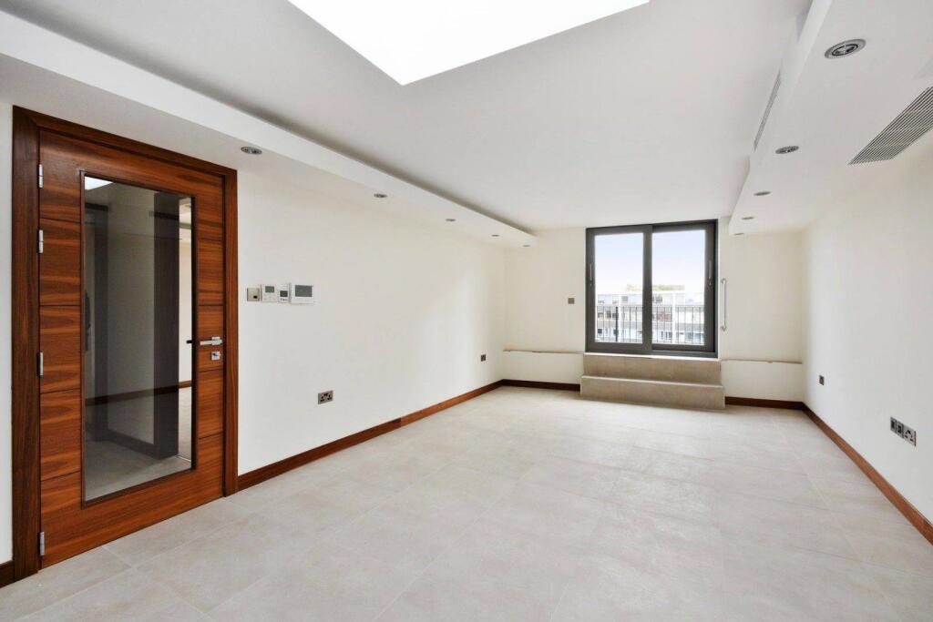 2 bed 1st Floor Flat for rent in Harrow. From Foxtons - Harrow