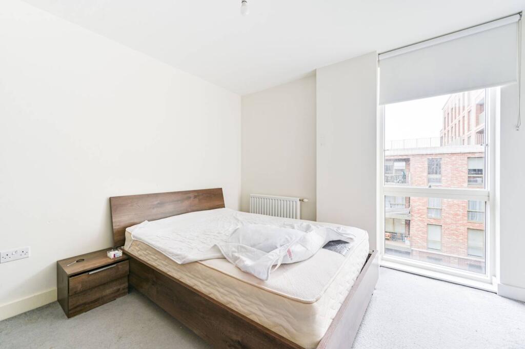 2 bed 1st Floor Flat for rent in Harrow. From Foxtons - Harrow