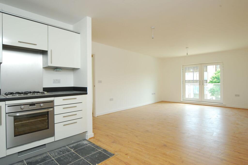 2 bed 1st Floor Flat for rent in Harrow. From Foxtons - Harrow