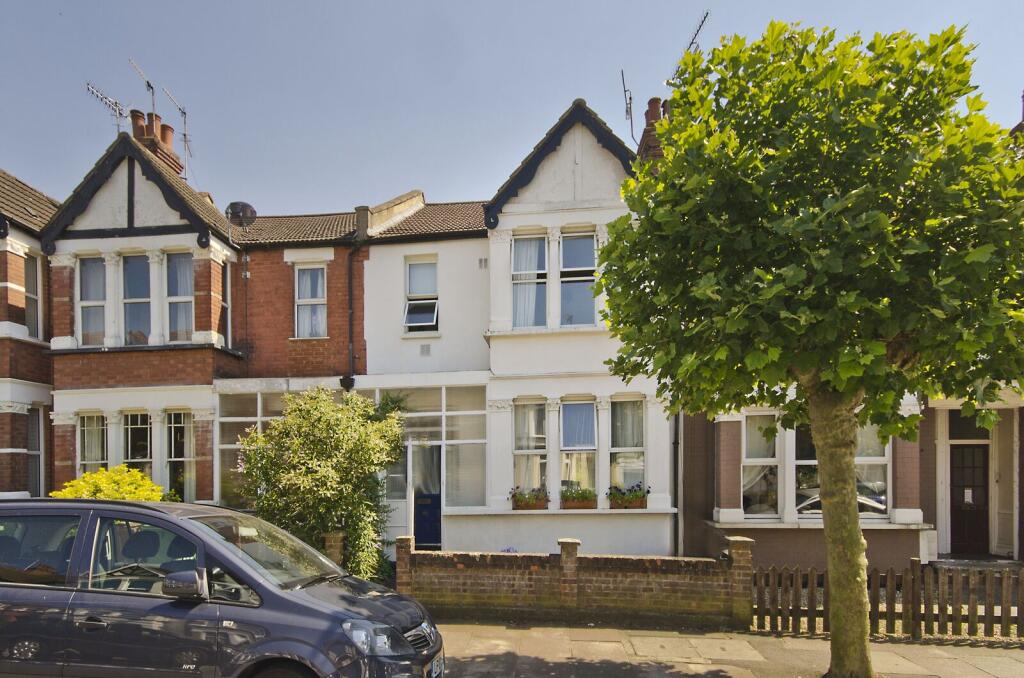 4 bed Detached for rent in Harrow. From Foxtons - Harrow