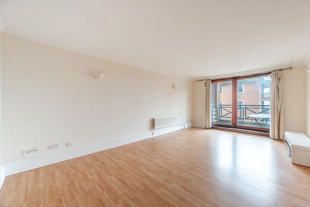 2 bed 1st Floor Flat for rent in Harrow. From Foxtons - Harrow
