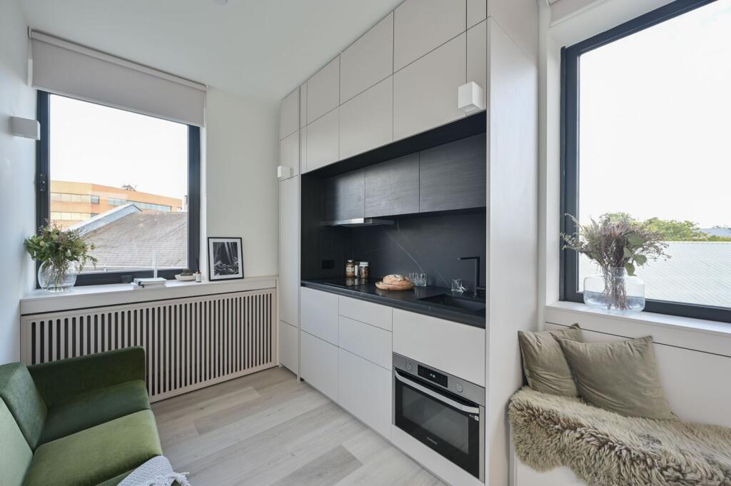 4 bed Studio for rent in Harrow. From Foxtons - Harrow
