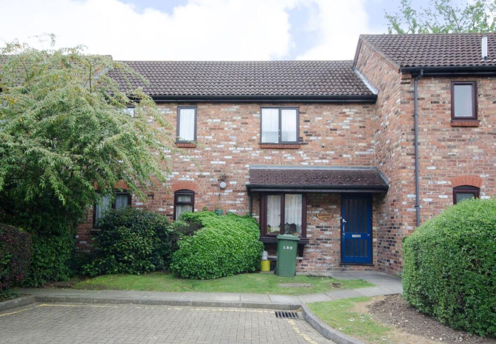 1 bed 1st Floor Flat for rent in Harrow. From Foxtons - Harrow