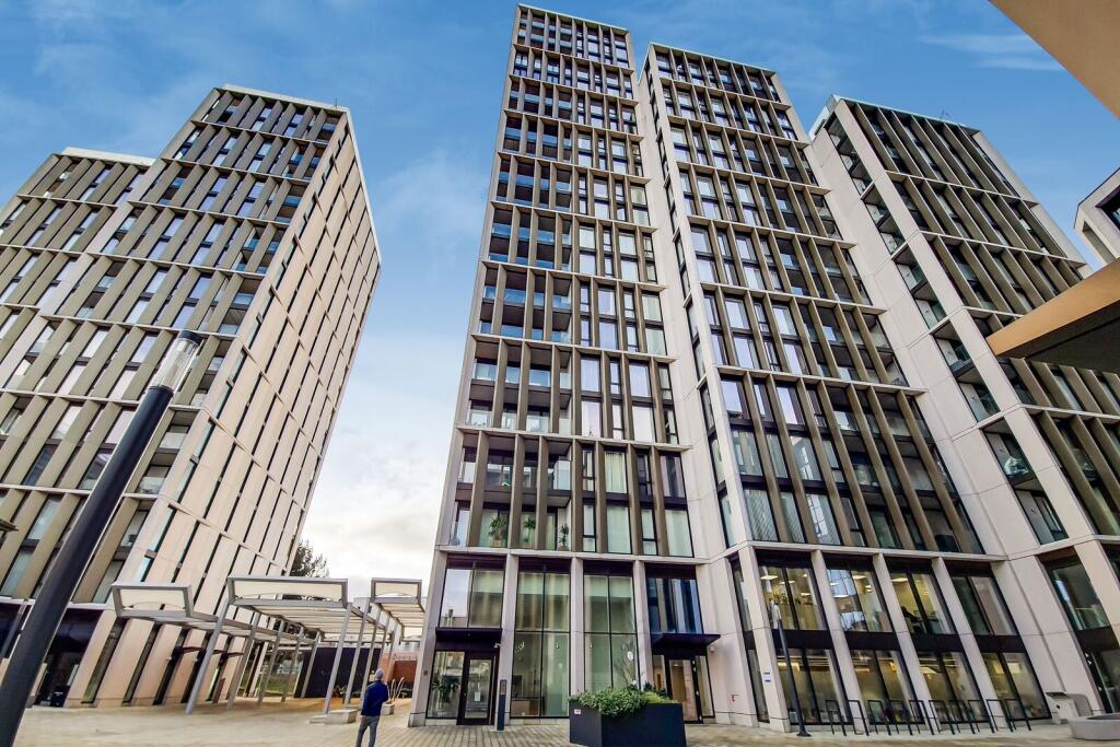 1 bed 1st Floor Flat for rent in Harrow. From Foxtons - Harrow