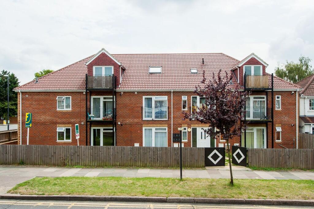 4 bed Studio for rent in Harrow. From Foxtons - Harrow