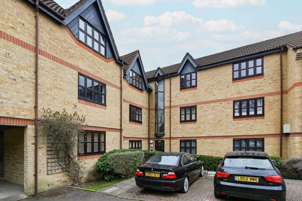 4 bed Studio for rent in Harrow. From Foxtons - Harrow