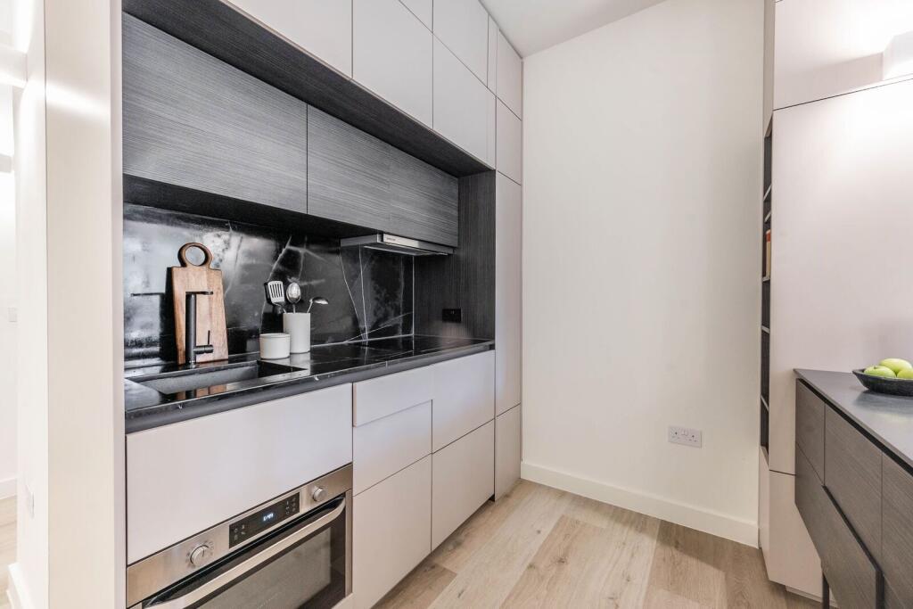 4 bed Studio for rent in Harrow. From Foxtons - Harrow