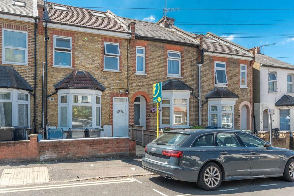 1 bed 1st Floor Flat for rent in Harrow. From Foxtons - Harrow