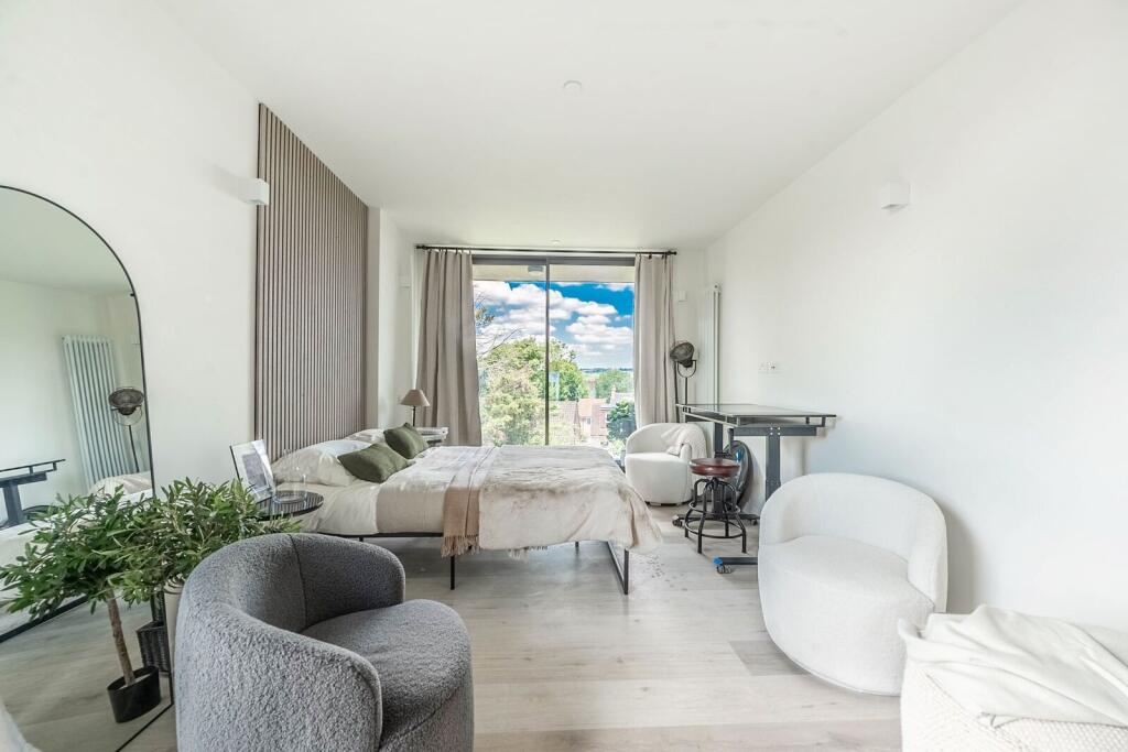 4 bed Studio for rent in Harrow. From Foxtons - Harrow