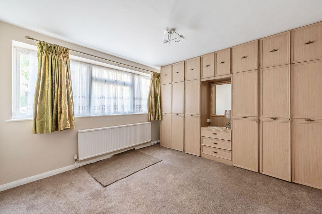 2 bed 1st Floor Flat for rent in Harrow. From Foxtons - Harrow