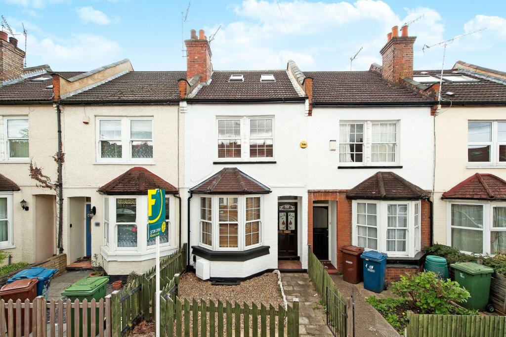 3 bed Detached for rent in Harrow. From Foxtons - Harrow