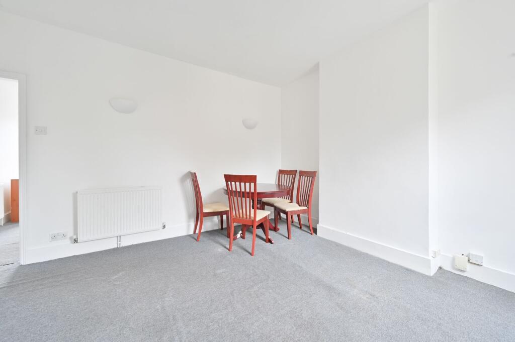 1 bed 1st Floor Flat for rent in Harrow. From Foxtons - Harrow