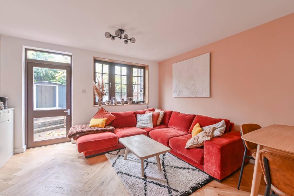 2 bed 1st Floor Flat for rent in London. From Foxtons - Islington