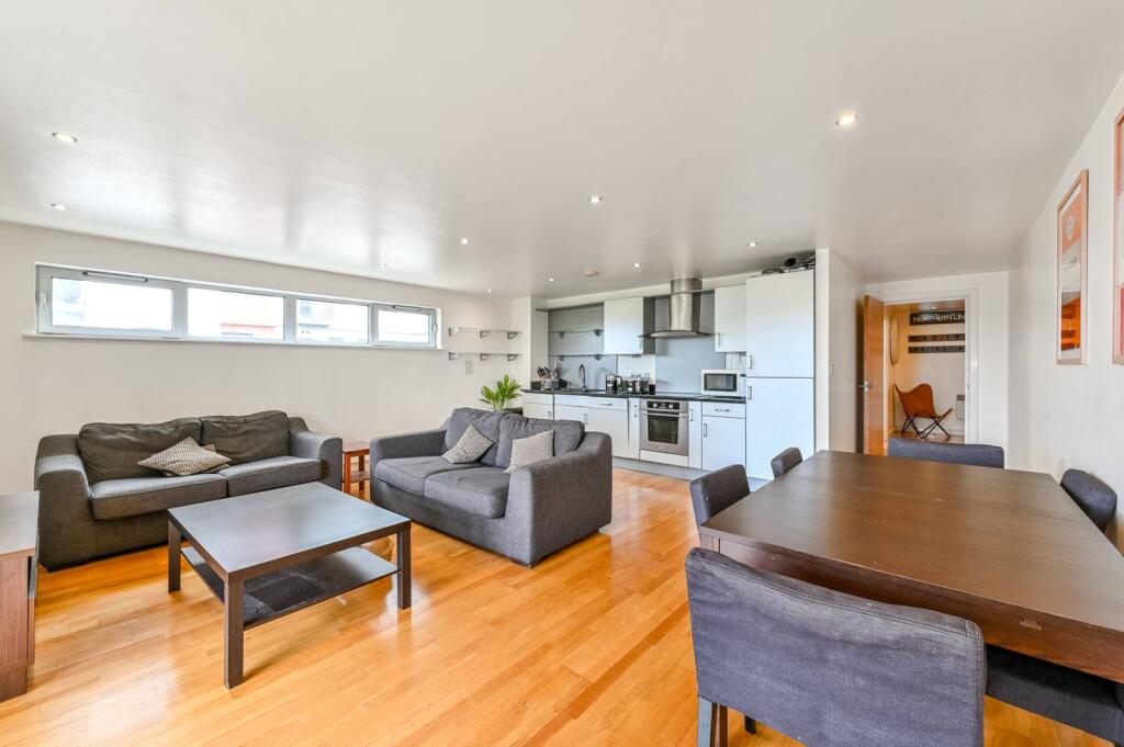 2 bed 1st Floor Flat for rent in London. From Foxtons - Islington