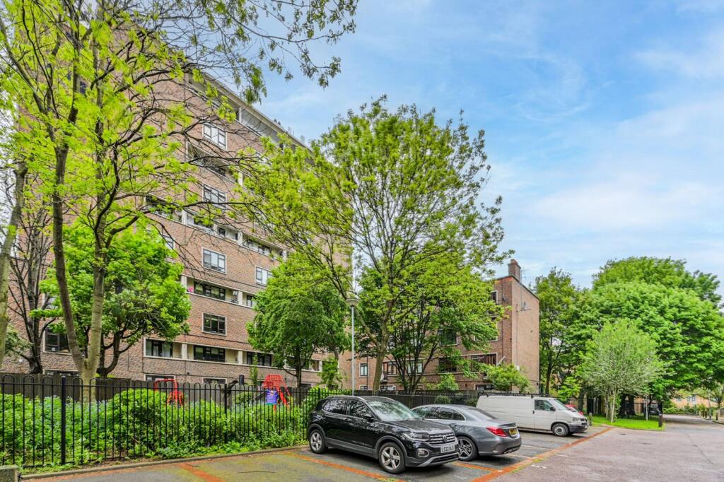 3 bed 1st Floor Flat for rent in London. From Foxtons - Islington