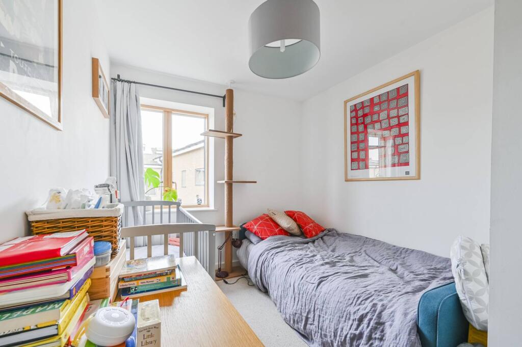 2 bed 1st Floor Flat for rent in London. From Foxtons - Islington