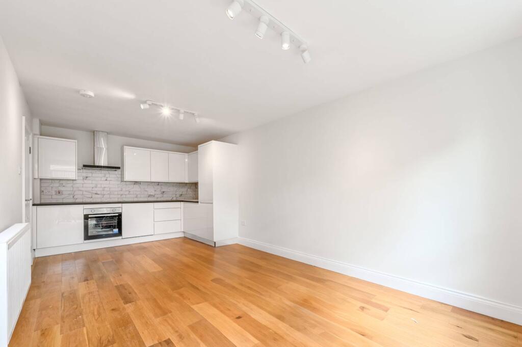 2 bed 1st Floor Flat for rent in London. From Foxtons - Islington