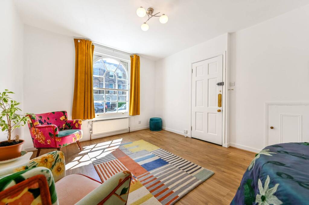 1 bed 1st Floor Flat for rent in London. From Foxtons - Islington