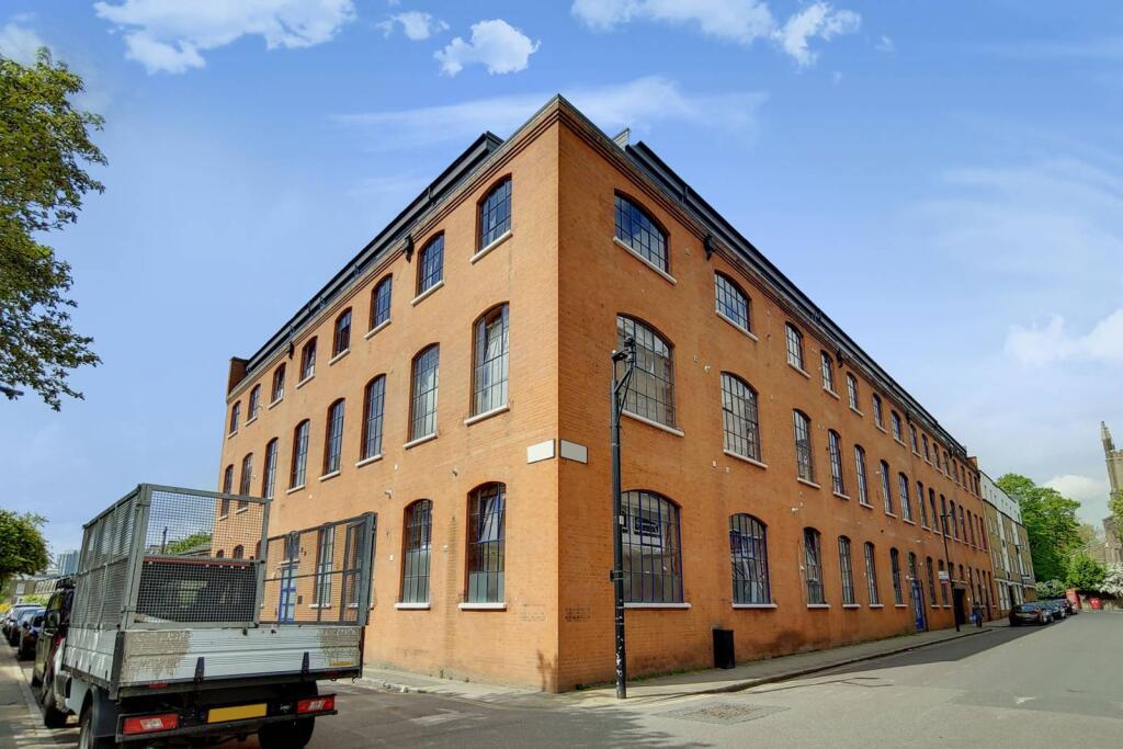 2 bed 1st Floor Flat for rent in Islington. From Foxtons - Islington