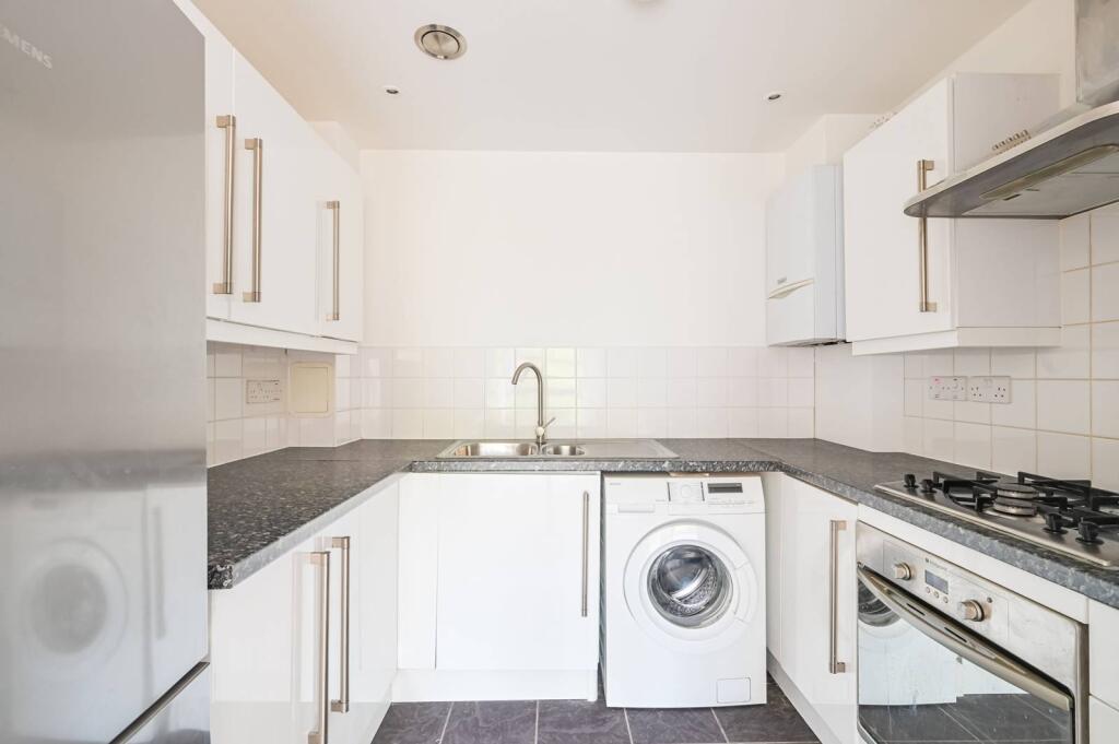 2 bed 1st Floor Flat for rent in London. From Foxtons - Islington