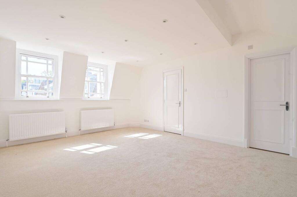 2 bed 1st Floor Flat for rent in Islington. From Foxtons - Islington