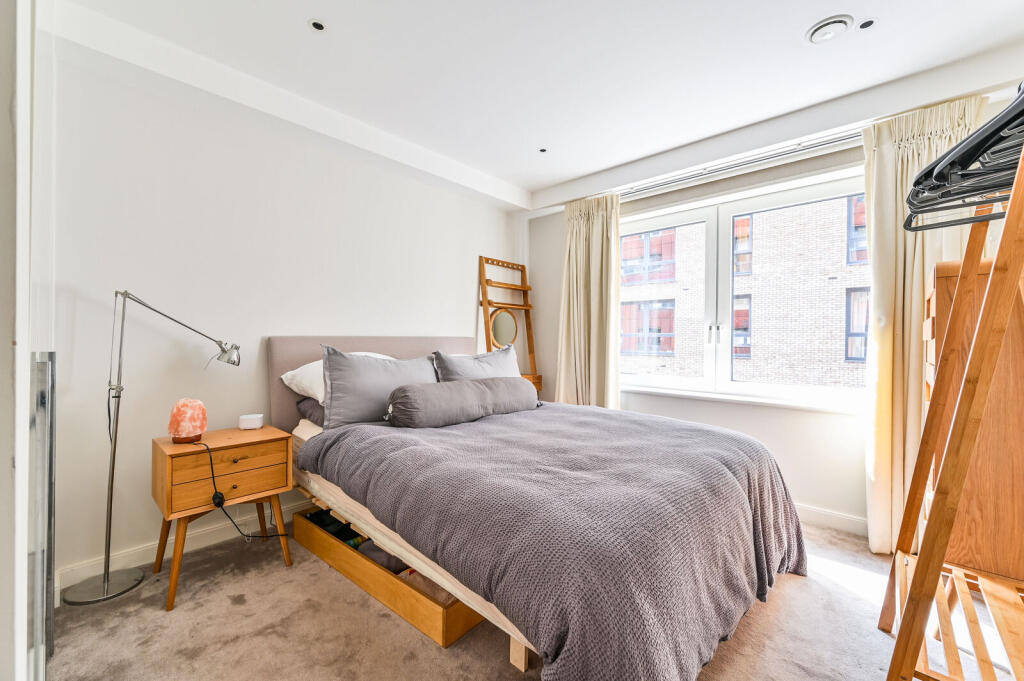 1 bed 1st Floor Flat for rent in Islington. From Foxtons - Islington