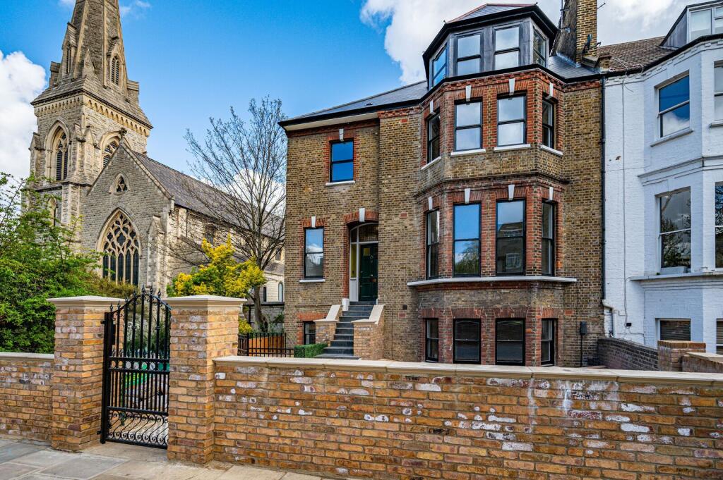 2 bed 1st Floor Flat for rent in Islington. From Foxtons - Islington