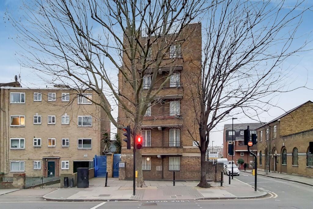 1 bed 1st Floor Flat for rent in Islington. From Foxtons - Islington