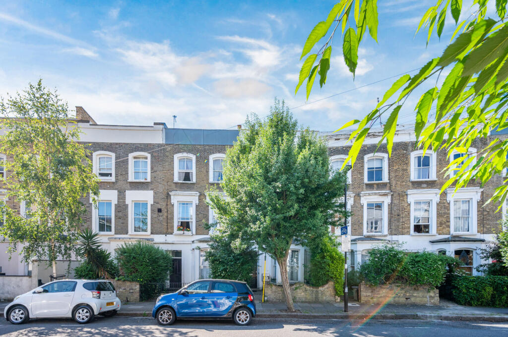 1 bed 1st Floor Flat for rent in London. From Foxtons - Islington