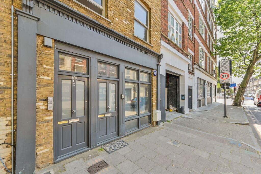 3 bed 1st Floor Flat for rent in London. From Foxtons - Islington