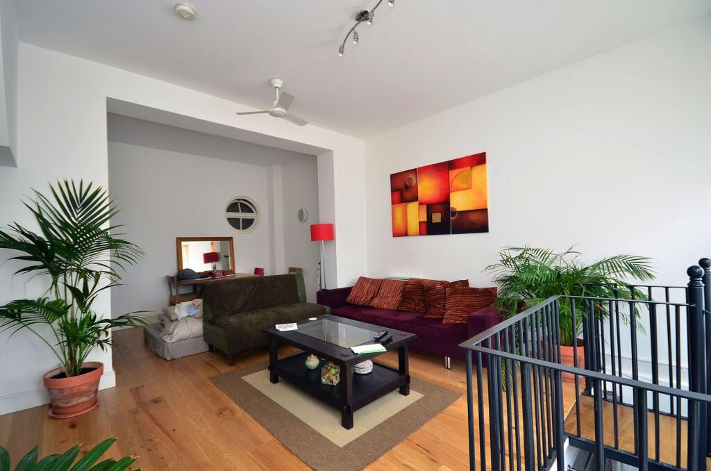 1 bed Annexe for rent in Islington. From Foxtons - Islington