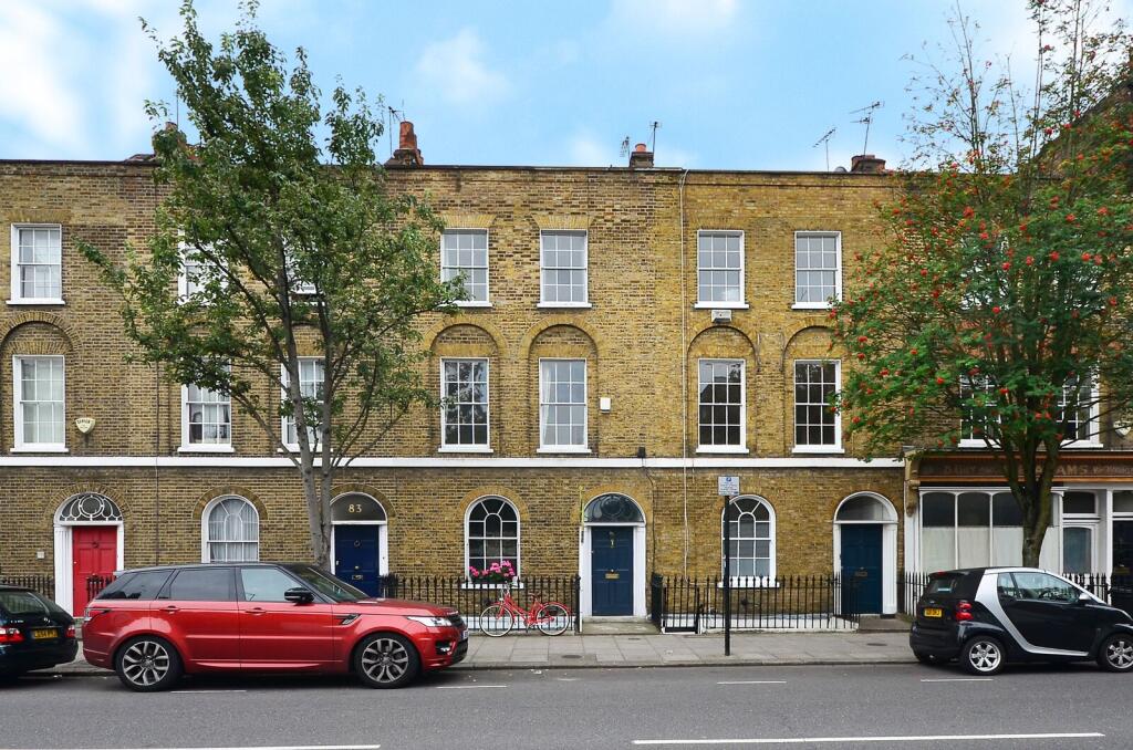 3 bed Mid Terraced House for rent in Islington. From Foxtons - Islington