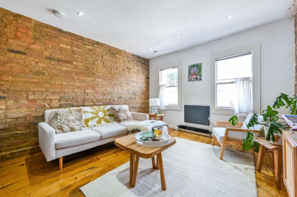 1 bed 1st Floor Flat for rent in London. From Foxtons - Islington 1 bed 1st Floor Flat for rent in London. From Foxtons - Islington
