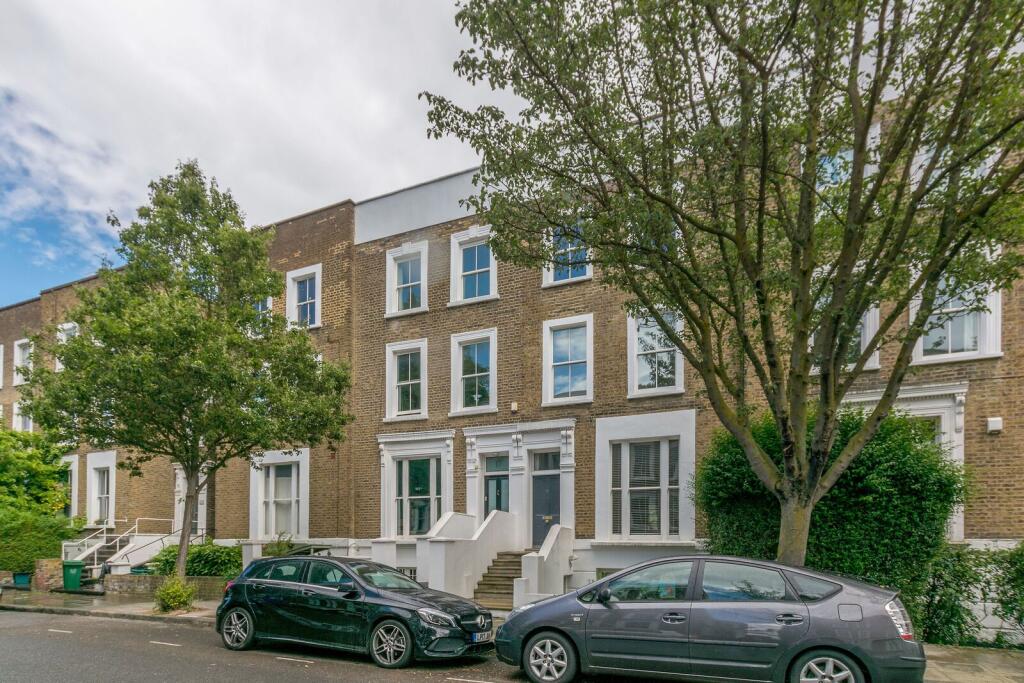 2 bed 1st Floor Flat for rent in Islington. From Foxtons - Islington